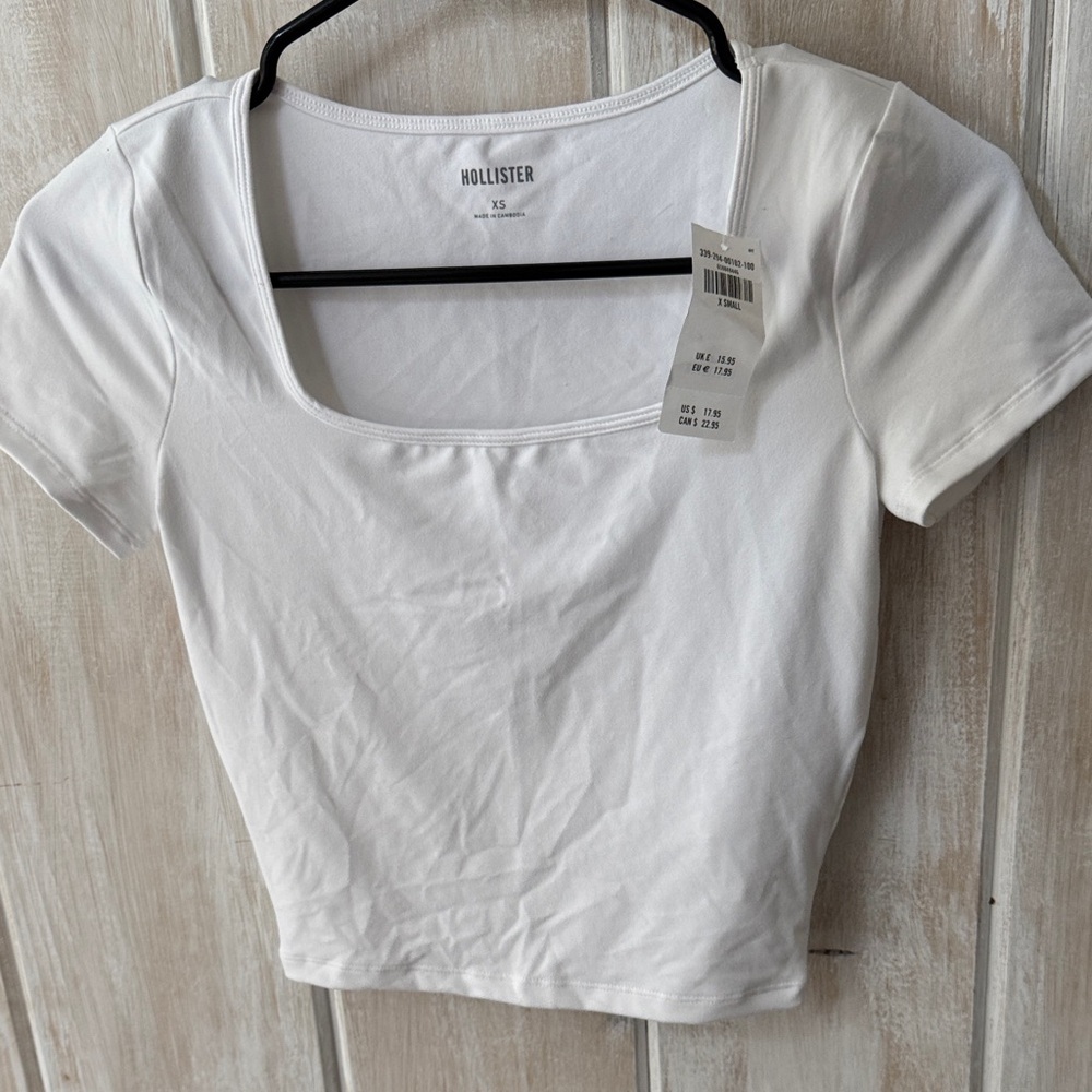 Hollister cropped shirt XS NWT
